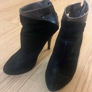 Gently used Guess booties.